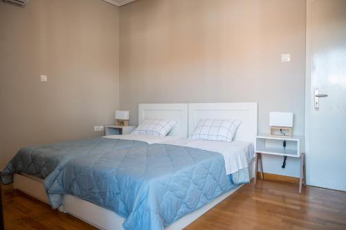 Navarinou Apartment by HSH