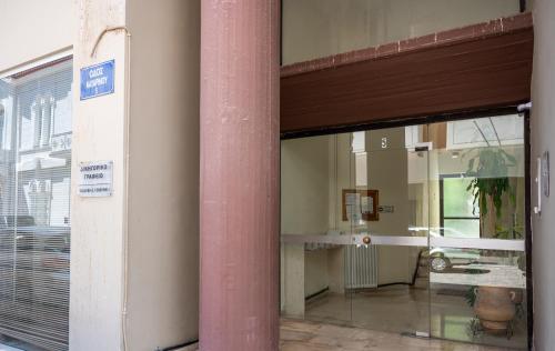 Navarinou Apartment by HSH