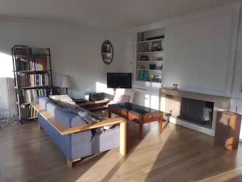 Fotografia z galérie ubytovania Bel appartement central avec parking gratuit privé v destinácii Le Mans