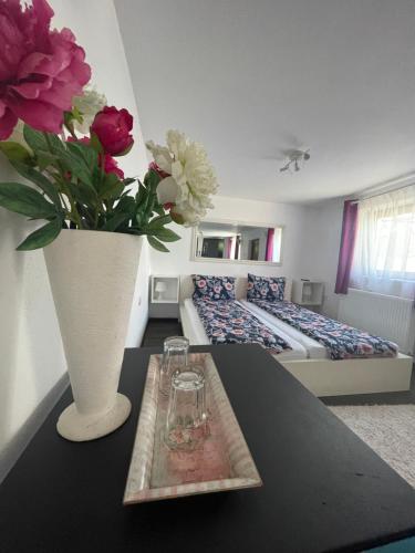 Gallery image of Casa De Sub Deal in Densuş