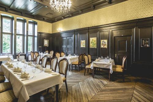 Restaurace v ubytování Alatskivi Castle