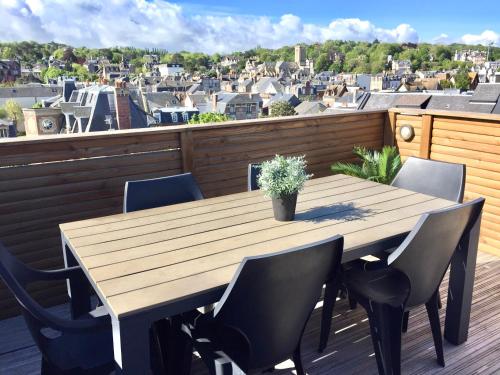 LESPARISNORMANDS - la terrasse Louvard