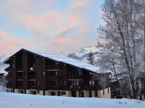 Duplex cosy 6 pers à 150m des pistes avec parking gratuit, balcon, appareils à raclette et fondue