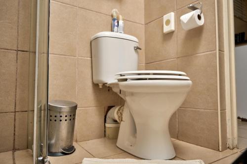 Un baño de Seaview Executive Guest House