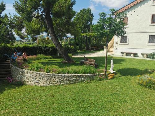 Gambar di galeri bagi Casale Fonte delle Pietre di Offida