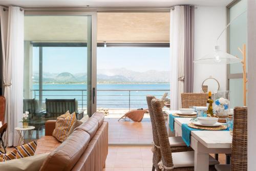 Cas Carboner Beach House by BeBreeze