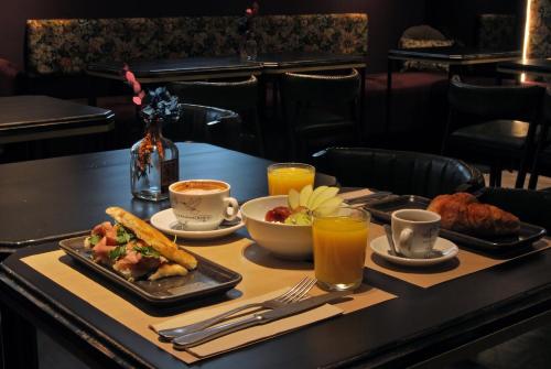 Mad på hotellet eller i nærheden