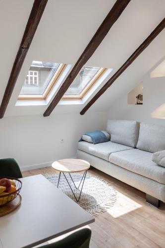 Modern Loft with Gallery in City Center