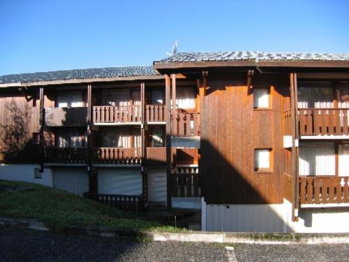 Photo de la galerie de l'établissement Charmant Studio Mezzanine avec Balcon, à 300m des Pistes - 4 Pers, Crest-Voland - FR-1-733-119, à Crest-Voland