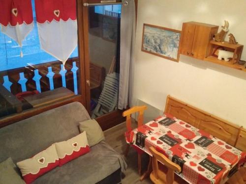 Charmant Studio Mezzanine avec Balcon, à 300m des Pistes - 4 Pers, Crest-Voland - FR-1-733-119