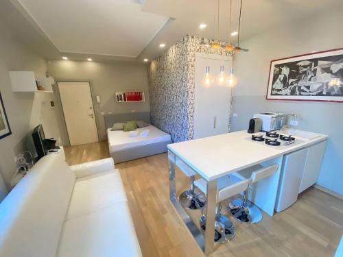 GuestHost - Viale Umbria White & Cosy Studio