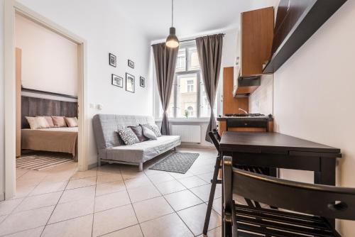 Tyrsova Apartment_