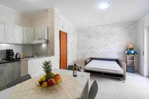 Η κουζίνα ή μικρή κουζίνα στο Luxury and Comfort in a Sea View Apartment