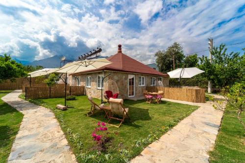 Κήπος έξω από το Kamkat Otel