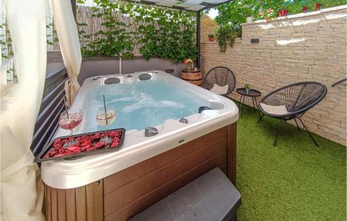 Beautiful apartment in Zadar with WiFi and 1 Bedrooms