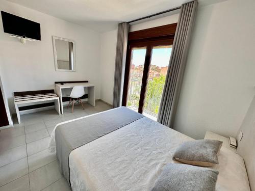 Gallery image of Hotel El Paraíso in Calabardina