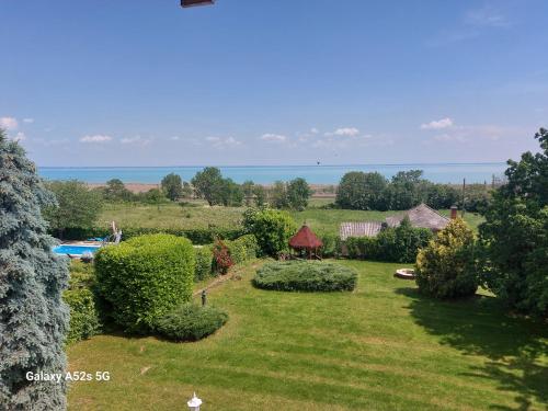 Фотография из галереи Sophie apartman в городе Альшоэрш