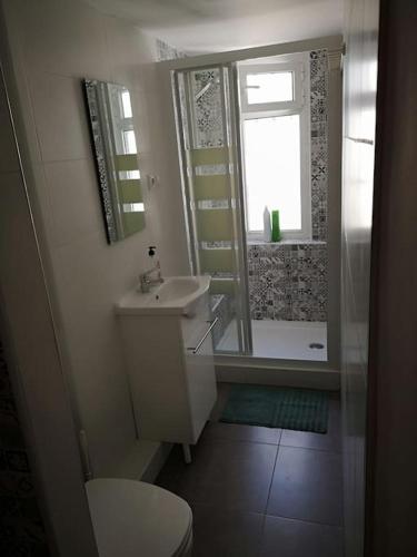 Appartment in the center near beach & free WIFI