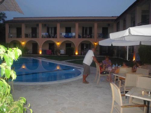 Gallery image of Annaliza Apartments in Ýpsos