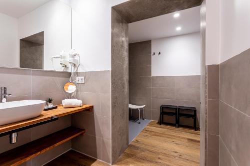 Ένα μπάνιο στο Puerto Beach suites
