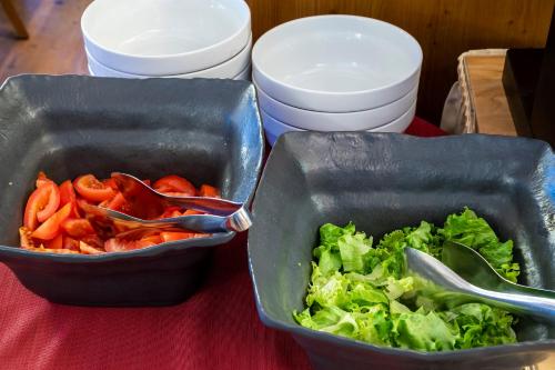 アパートメントの敷地内または近くでの食事または食べ物