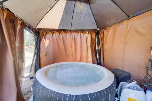 Gallery image of Hot Tub and Mountain Views Payson Vacation Rental in Payson