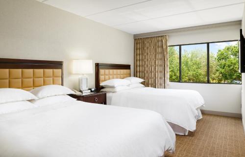 Sheraton Suites Orlando Airport Hotel Image