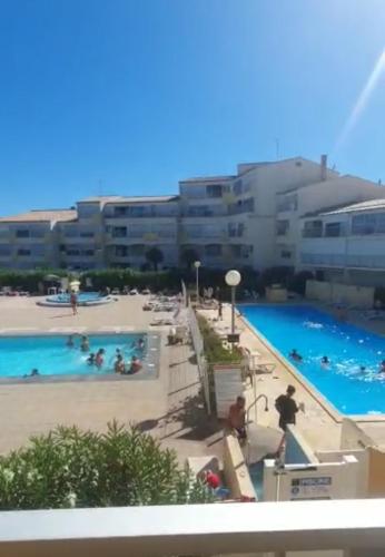 Appart 2 piscines ,50 m de la mer