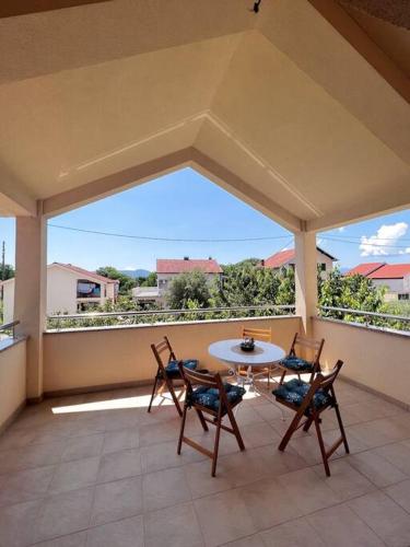 Balkoni atau teres di Apartman Cherry