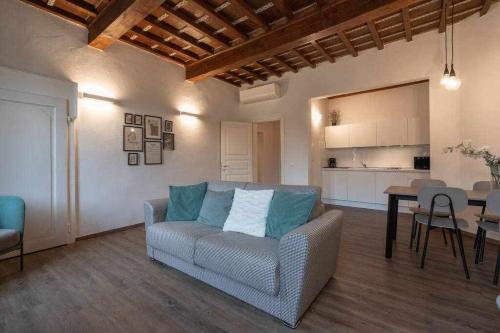 Elegant Green Apartment In San Gallo Firenze
