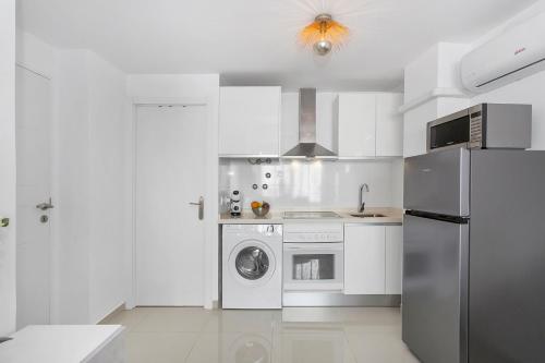 Reel Apartments- Walk to the beach and centre
