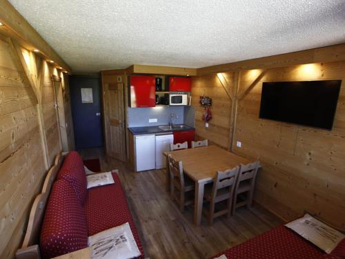 Photo de la galerie de l'établissement Charmant appart rénové pour 6 personnes, centre, TV, WIFI, lits faits, Sud-Ouest - FR-1-314-124, à Avoriaz