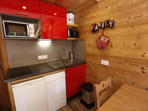 Photo de la galerie de l'établissement Charmant appartement rénové au centre d'Avoriaz, proche pistes et commerces - FR-1-314-123, à Avoriaz