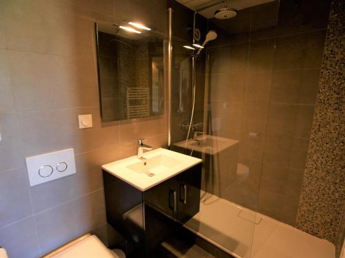 Photo de la galerie de l'établissement Charmant appartement rénové au centre d'Avoriaz, proche pistes et commerces - FR-1-314-123, à Avoriaz