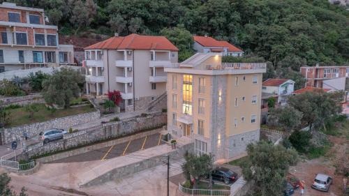 ペトロヴァック・ナ・モルにあるApartments Bonazzaのギャラリーの写真