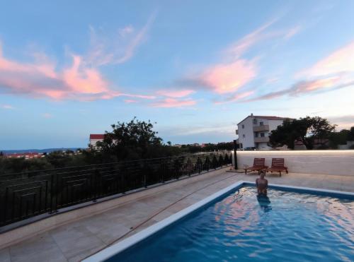 Luxury Apartment Hator