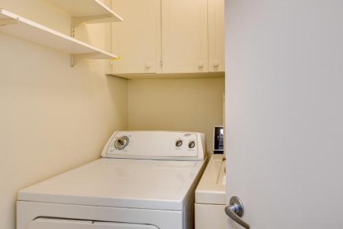 Billede fra billedgalleriet på Resort Lincoln Condo with Ocean Views and Pool Access! i Lincoln City