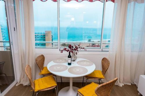 Sweeping Views 1bd condo 100m to Poniente Beach