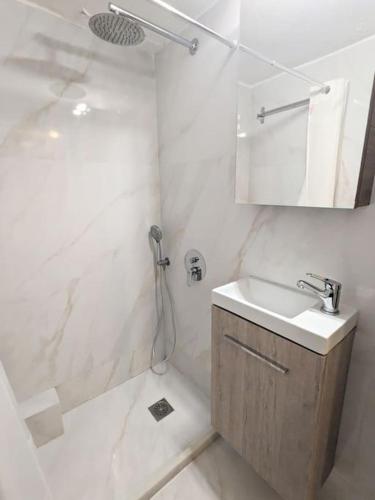 Beautiful 1 bedroom flat near Olympic Stadium
