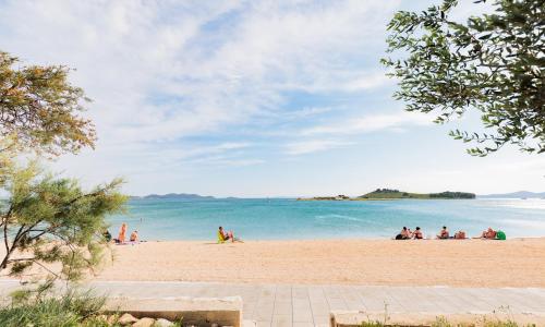 NEW!!! Luminose beach house