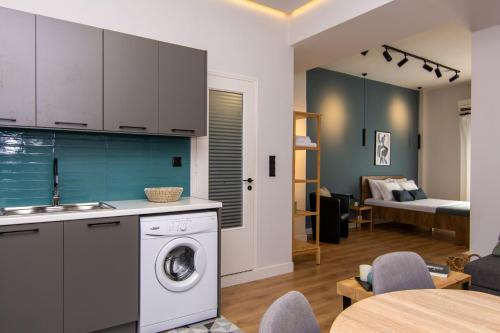STUDIO 48, COZY APARTMENT IN KALAMATA CITY CENTER