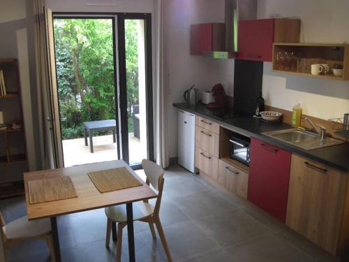 Studio confortable dans villa, terrasse, clim
