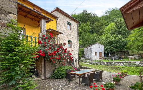 Nice apartment in Bagni di Lucca with 1 Bedrooms and WiFi