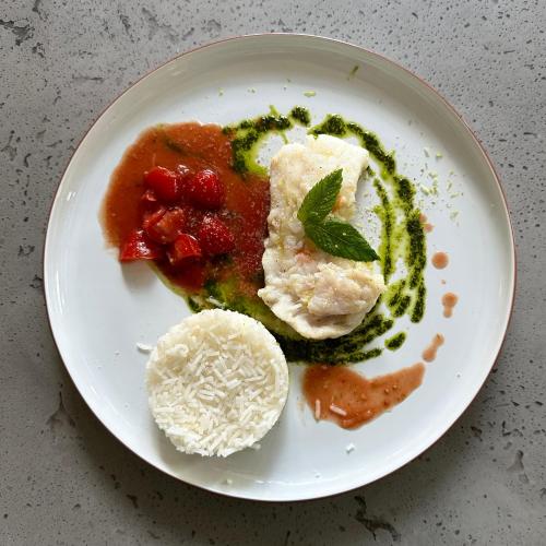 Makanan di atau berdekatan apartmen