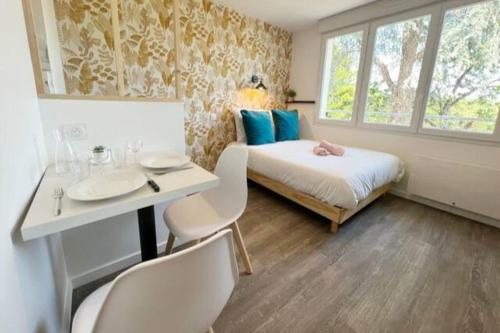 Suite Le STUDIO MANGUE - Cosy & Vue sur le jardin - plages à proximité