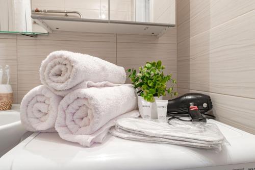 Postel nebo postele na pokoji v ubytování Арман Кала - 8 жилой комплекс