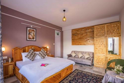 Gallery image of Zostel Homes Kotkhai (Shimla) in Shimla