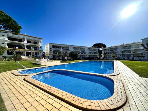 Vilamoura Garden View 2 With Pool by Homing