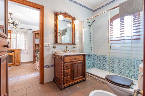 Kúpeľňa v ubytovaní Villa de alquiler vacacional en Nerja Calle Solana