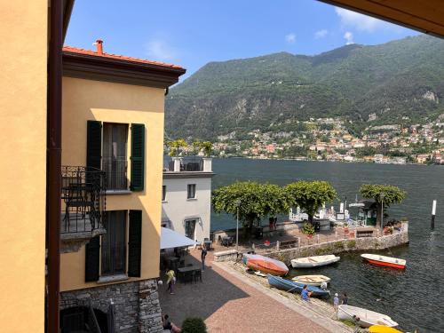 La Finestra sul Molo - by MyHomeInComo